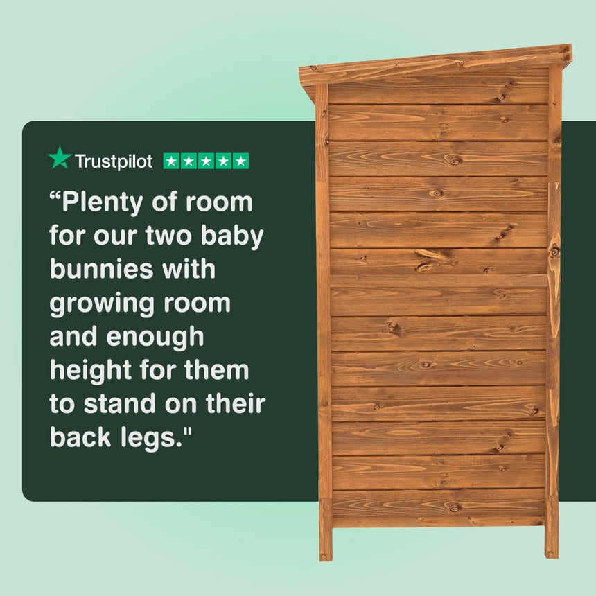 Wooden pet enclosure with a Trustpilot review on a green background