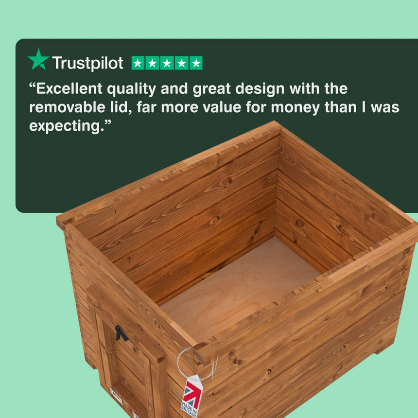 Wooden storage box with a Trustpilot review on a green background
