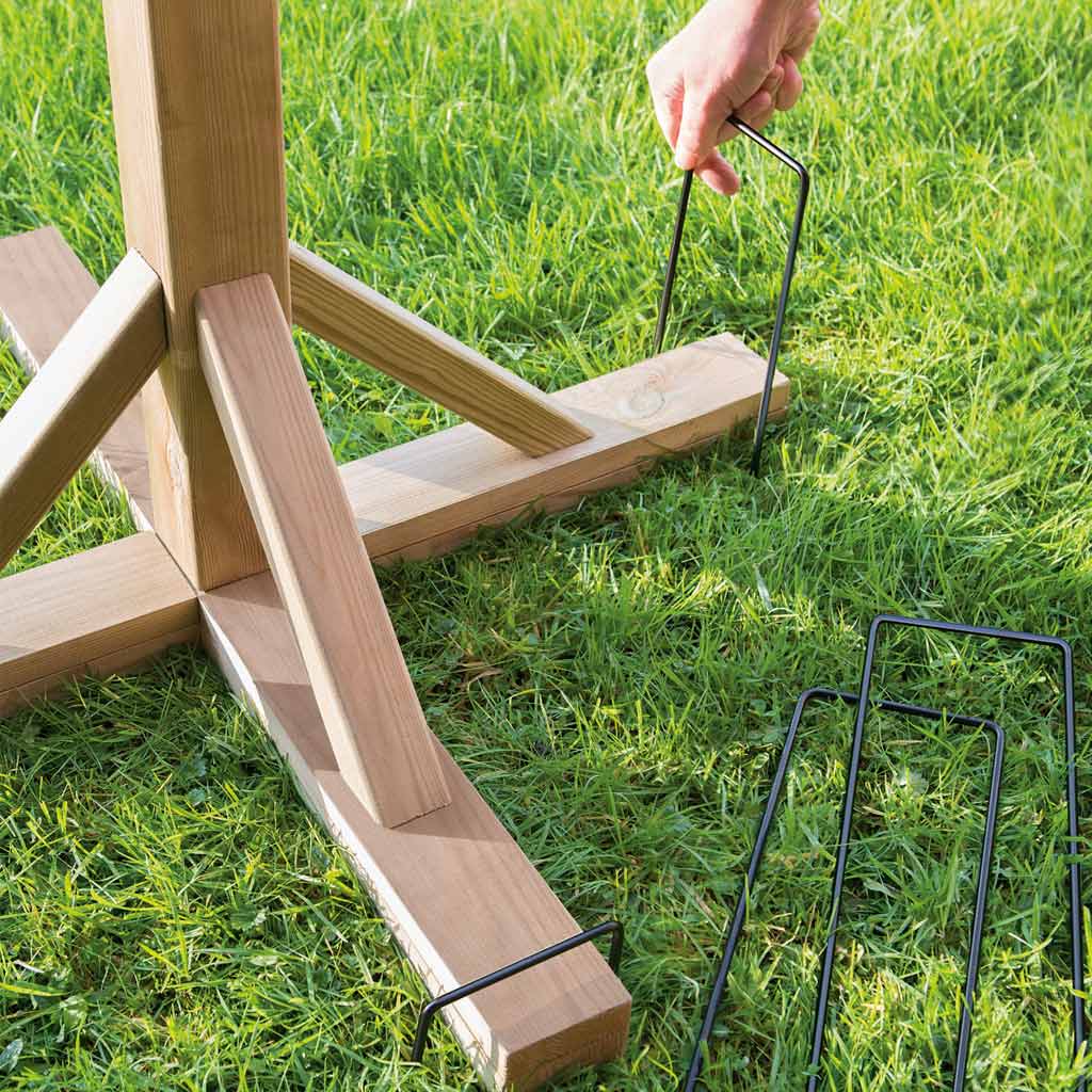 How To Secure A bird Table to The Ground