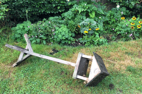 How To Secure A bird Table to The Ground
