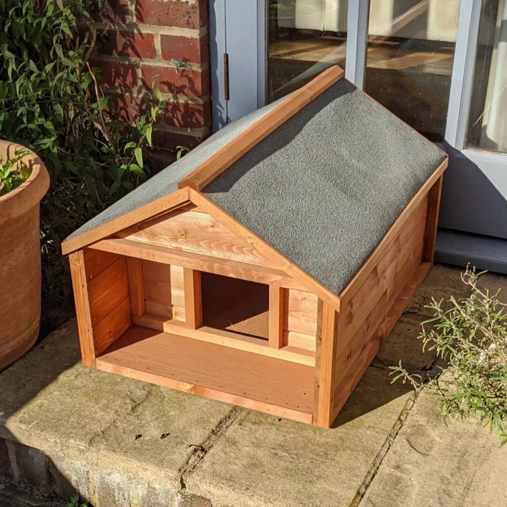 Stray Cat Houses