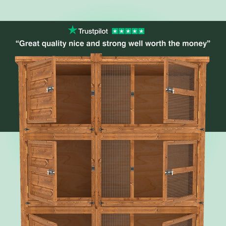 Wooden pet enclosure with mesh sides on a light green background, featuring Trustpilot rating.