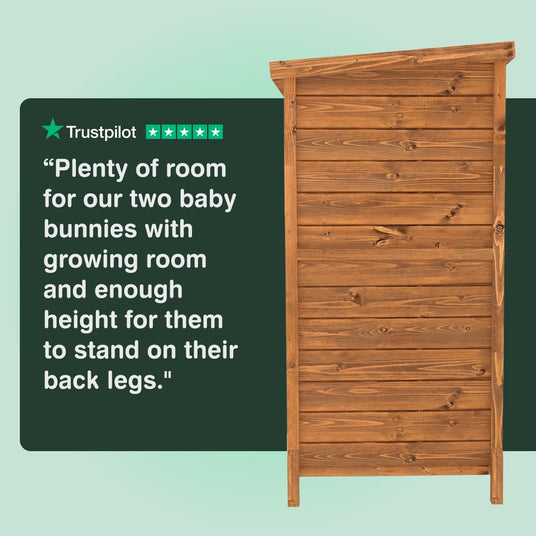 Wooden pet enclosure with Trustpilot rating and customer review on a green background