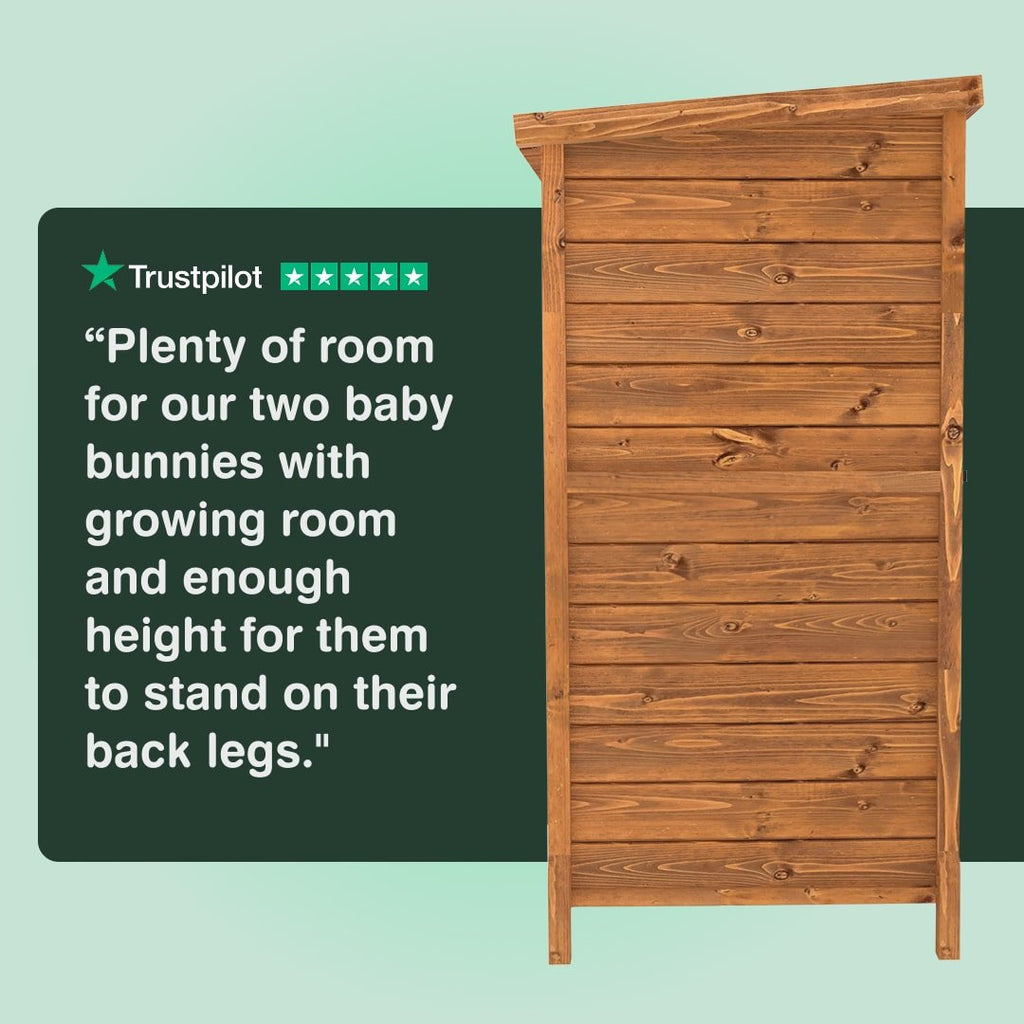Wooden pet enclosure with a Trustpilot review on a green background