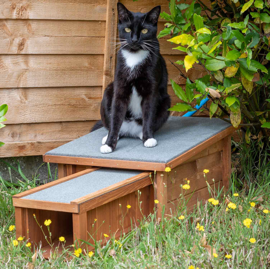 Deluxe Ventilated Predator Proof Hedgehog House &amp; Hibernation Shelter - Home & Roost