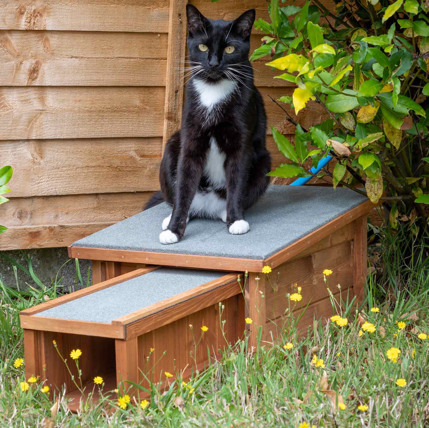 Deluxe Ventilated Predator Proof Hedgehog House &amp; Hibernation Shelter - Home & Roost