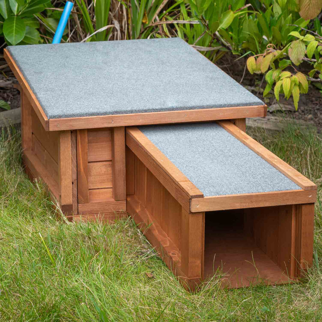 Deluxe Ventilated Predator Proof Hedgehog House &amp; Hibernation Shelter - Home & Roost