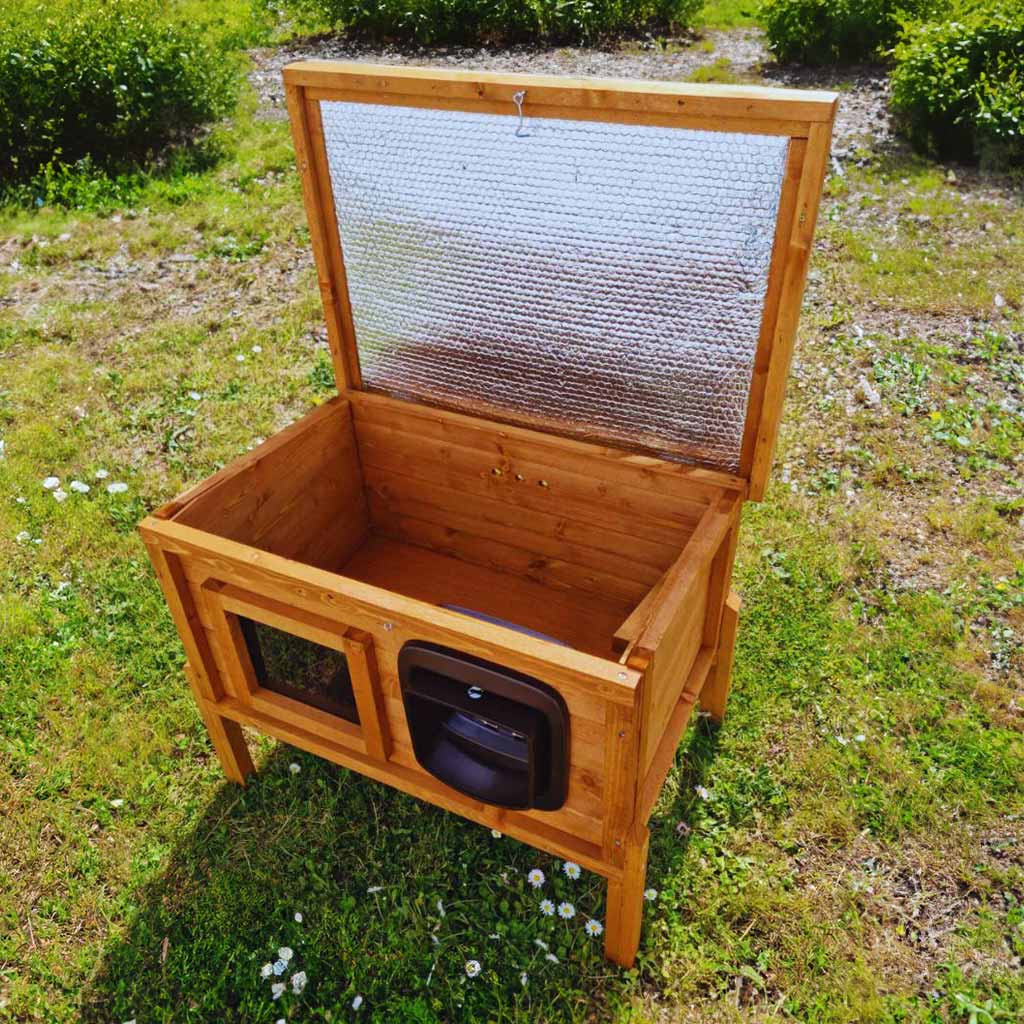 Outdoor cat house with flap best sale