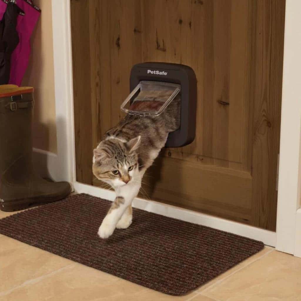 PetSafe Microchip Cat Flap Brown Battery Powered Pet Door 4 Way Locking and Easy Installation