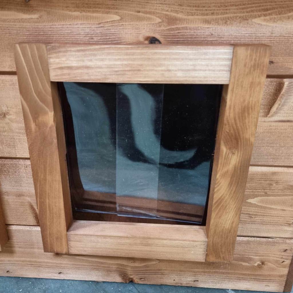 Cat House XL Self Heating Kennel with One Way Privacy Window | Perfect for 1-2 Cats