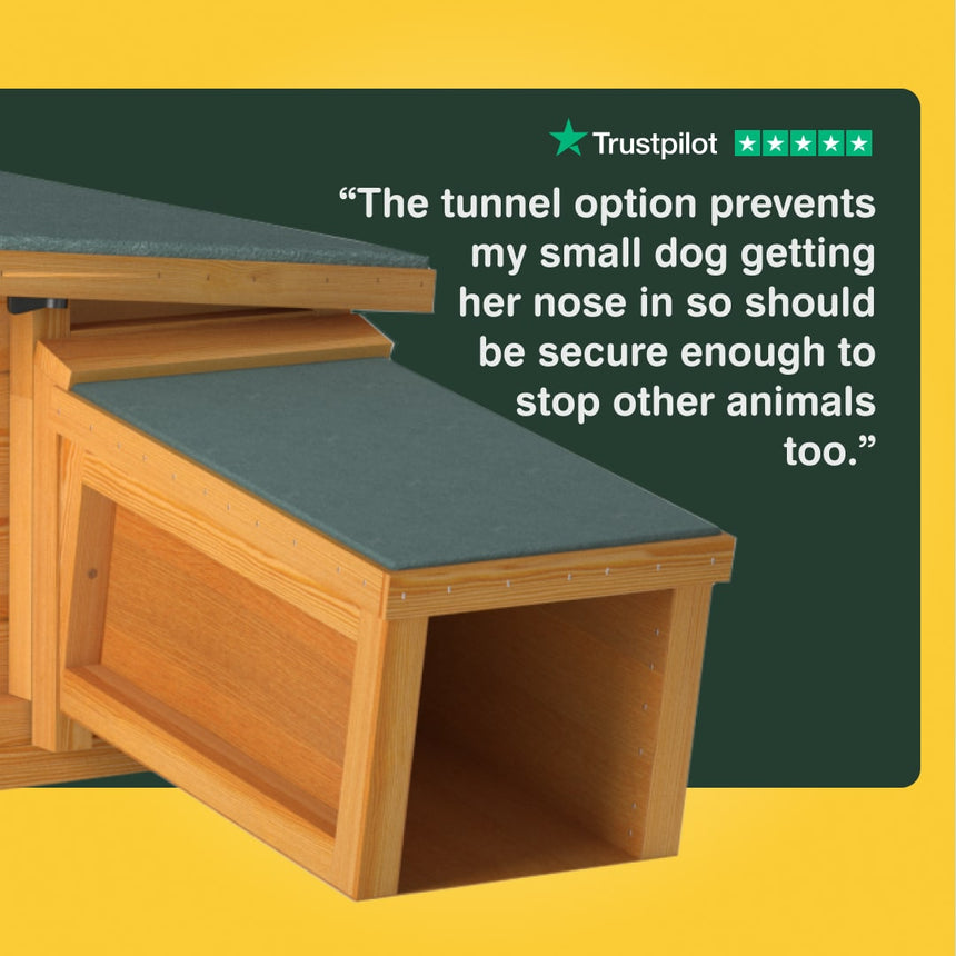Wooden pet tunnel with green cushion on a yellow background, featuring Trustpilot rating.