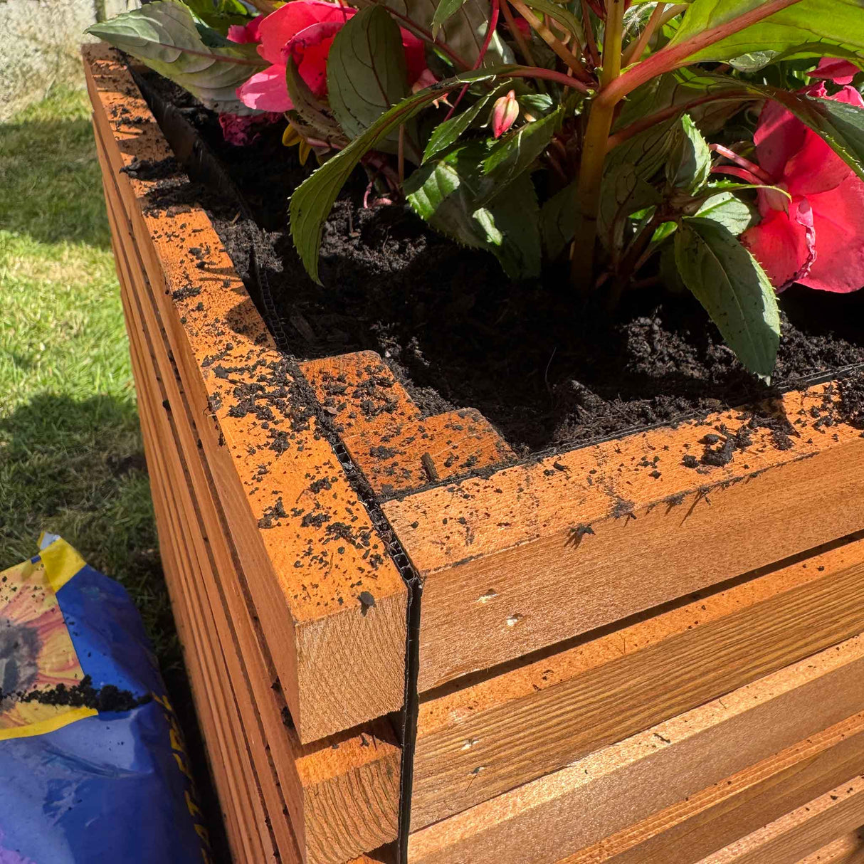 Square Sussex Planter Tan